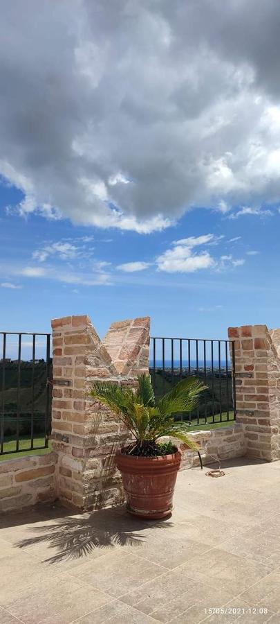 Castello Di Petecciano B&B 莫斯西亚诺·圣安吉罗 外观 照片