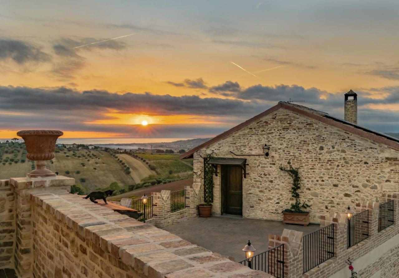 Castello Di Petecciano B&B 莫斯西亚诺·圣安吉罗 外观 照片