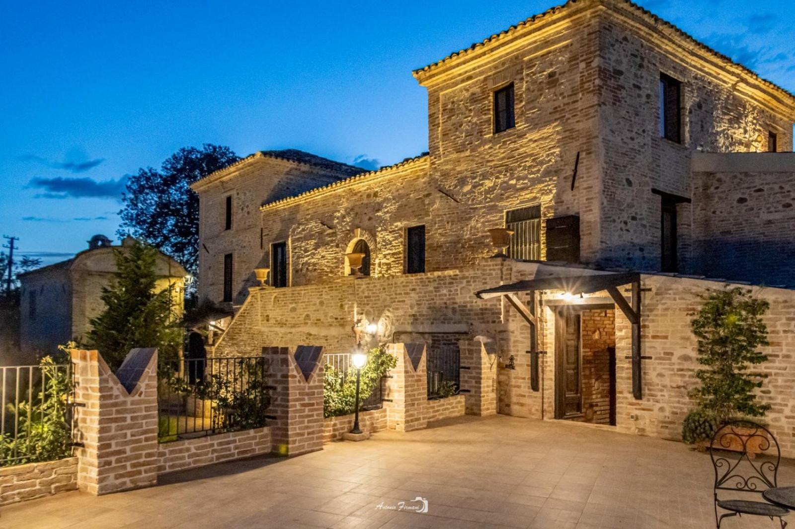 Castello Di Petecciano B&B 莫斯西亚诺·圣安吉罗 外观 照片